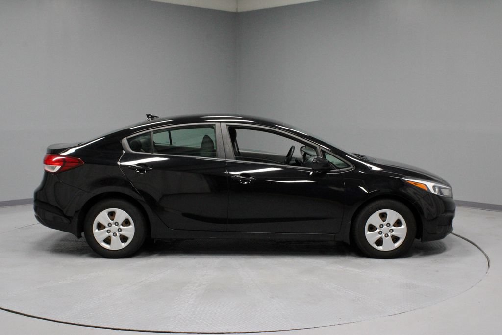 Used 2017 Kia Forte LX FWD image 11