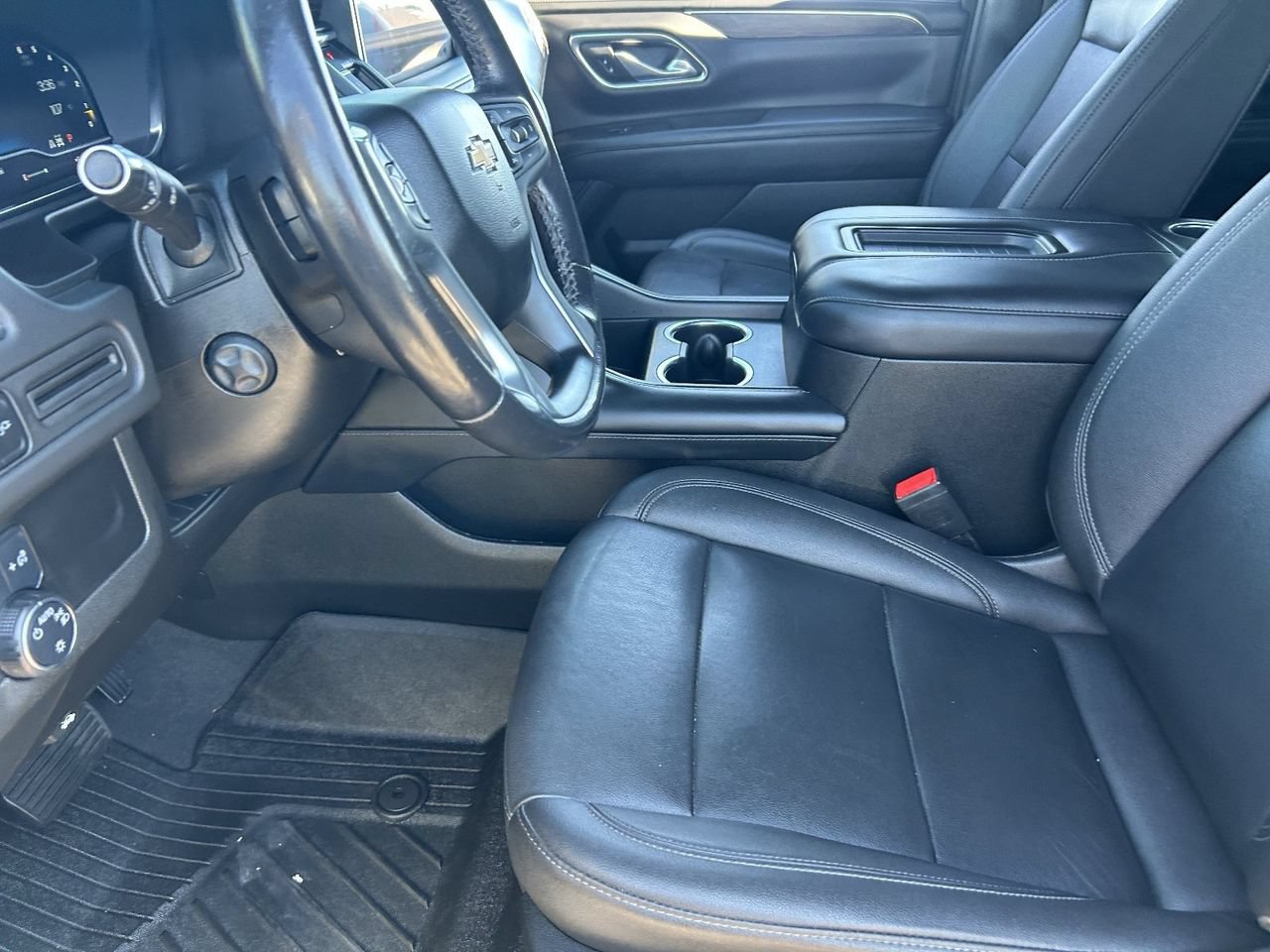 Used 2022 Chevrolet Tahoe LT w/ Luxury Package AWD/4WD image 30