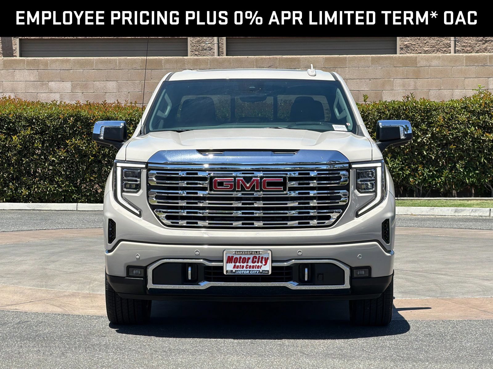 New 2026 GMC Sierra 1500 Denali w/ Denali Reserve Package AWD/4WD image 9