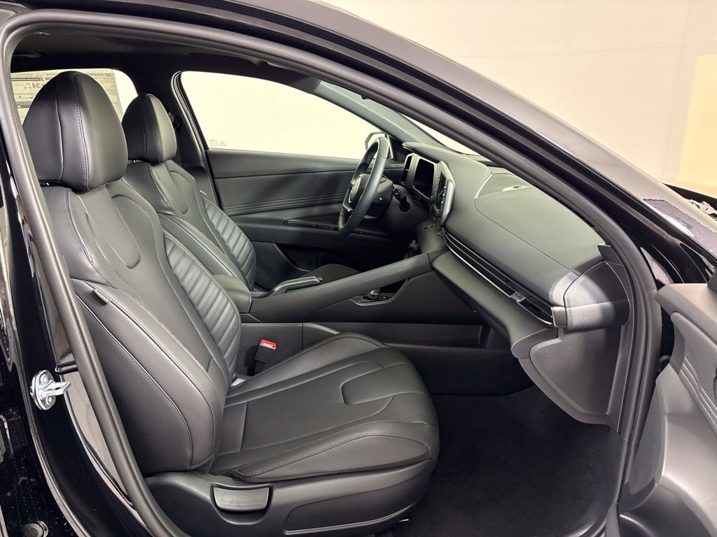 New 2026 Hyundai Elantra SEL Sport FWD image 12