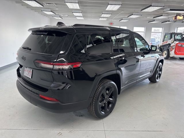 Used 2023 Jeep Grand Cherokee L Laredo image 13