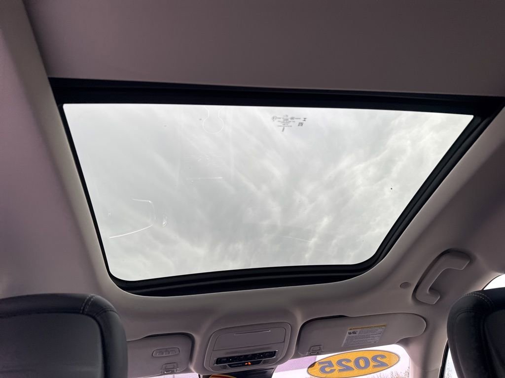 New 2025 Lincoln Nautilus Reserve image 21