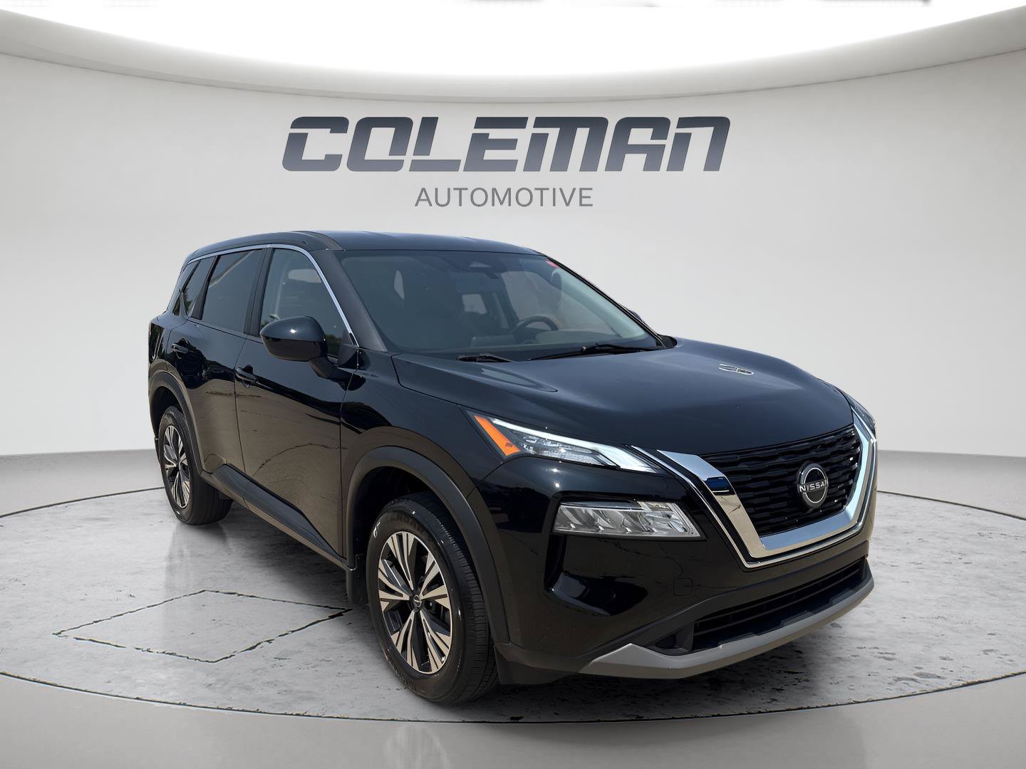 Used 2023 Nissan Rogue SV AWD/4WD image 2