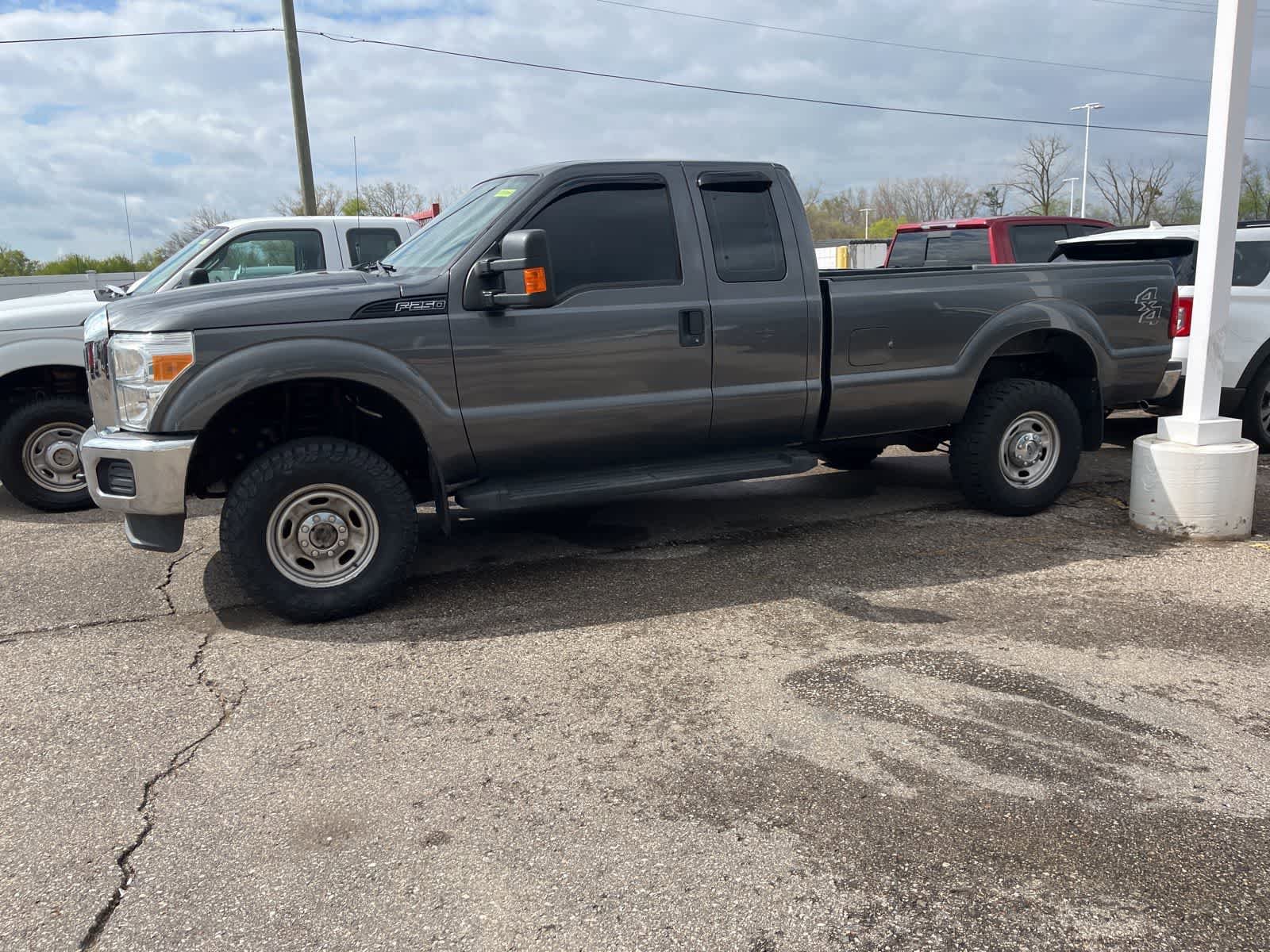 Used 2015 Ford F250 XL w/ XL Appearance Package AWD/4WD image 6