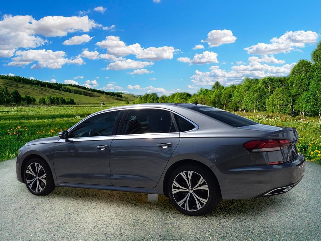 Used 2022 Volkswagen Passat 2.0T SE FWD image 4
