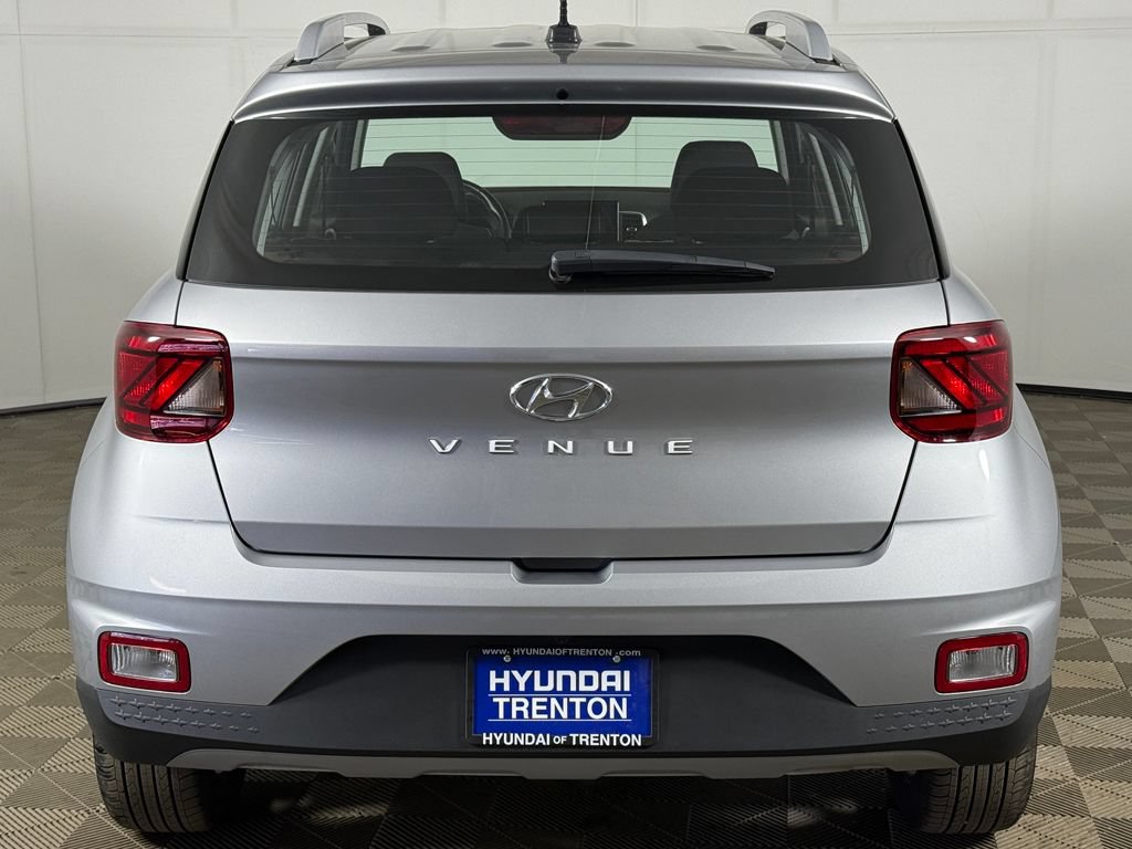 Certified 2026 Hyundai Venue SEL FWD image 12