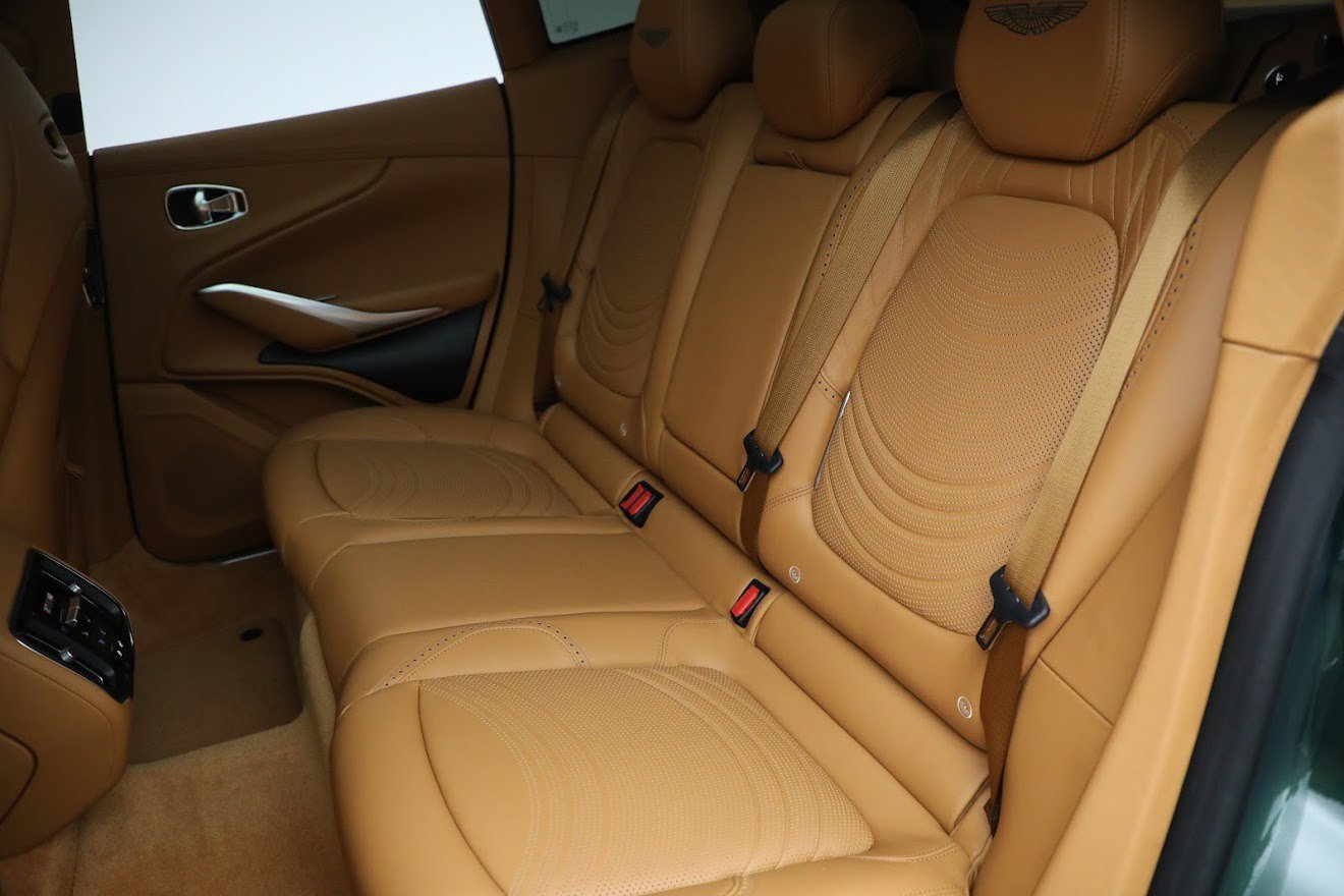 Used 2023 Aston Martin DBX AWD/4WD image 17