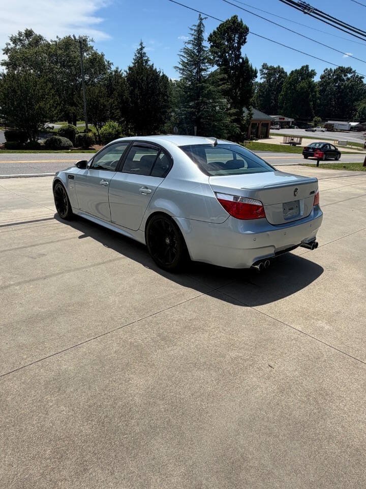 Used 2007 BMW M5 RWD image 4