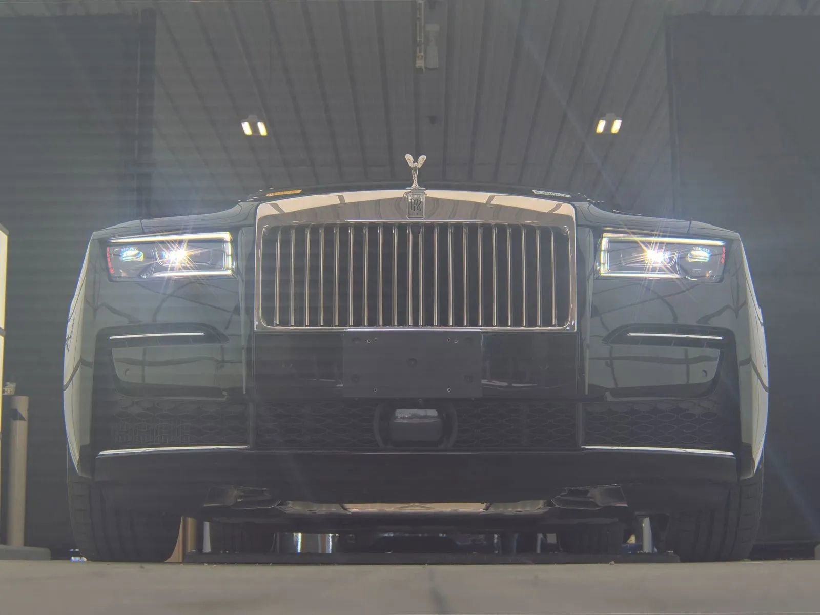 Used 2021 Rolls-Royce Ghost image 3