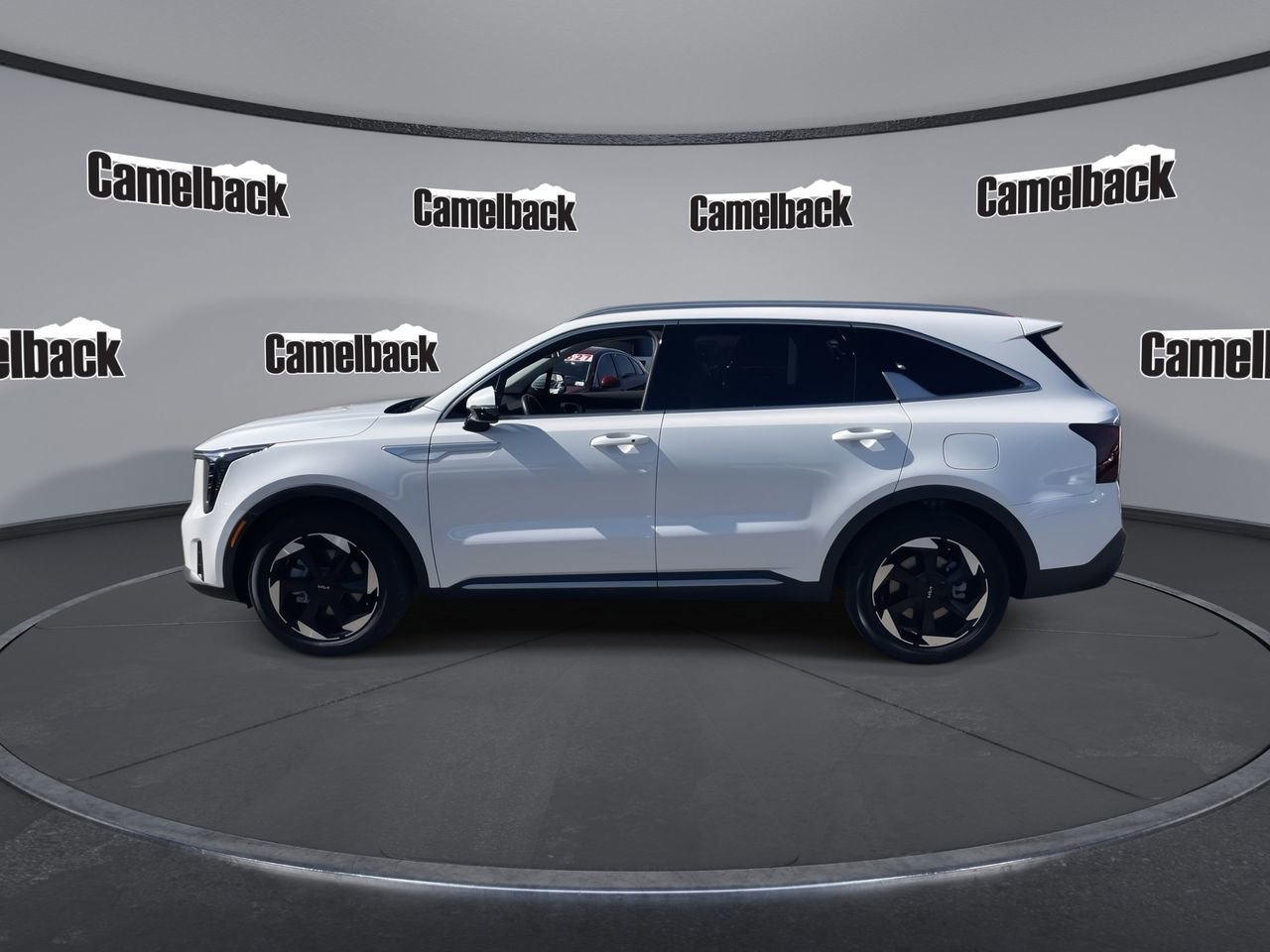 Certified 2026 Kia Sorento EX w/ EX Premium Package image 4