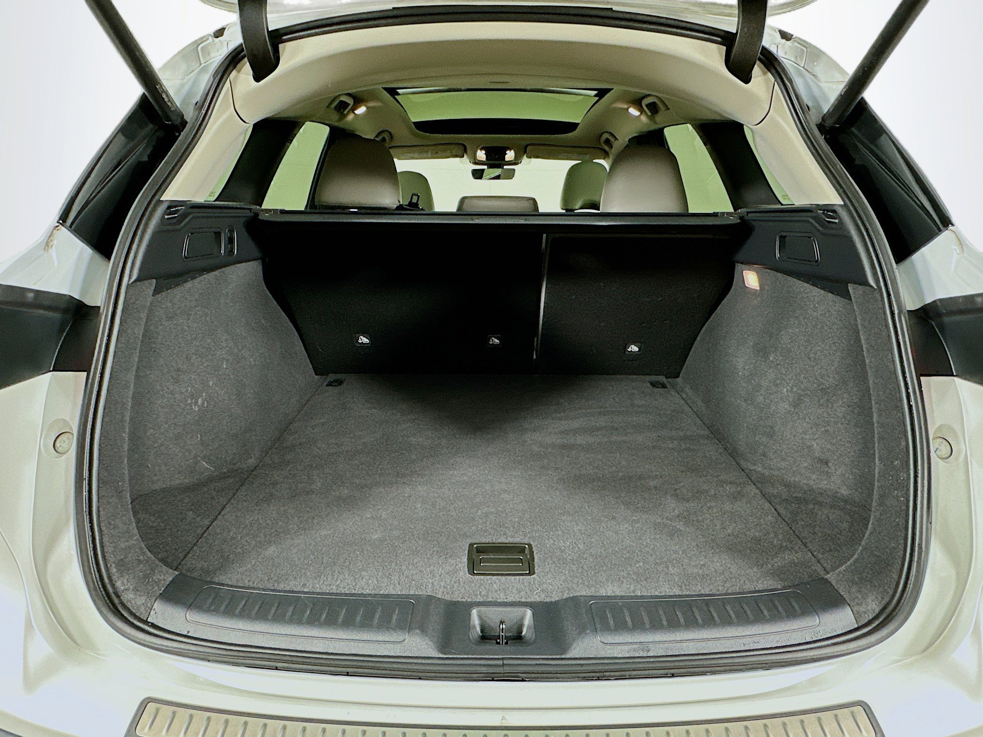 Used 2023 INFINITI QX50 Luxe image 28