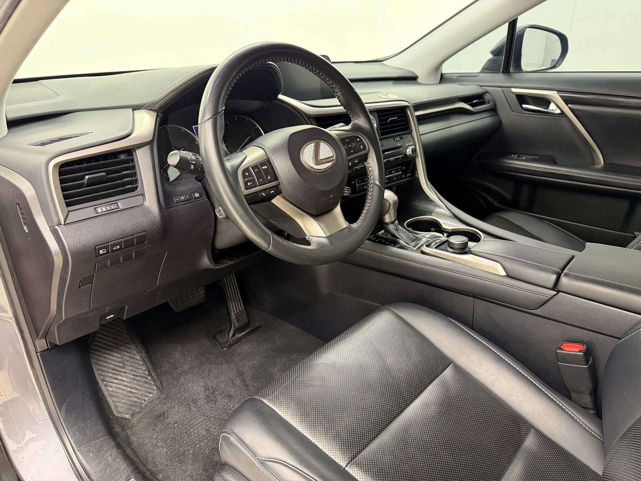Used 2018 Lexus RX 350 FWD w/ Accessory Package image 4