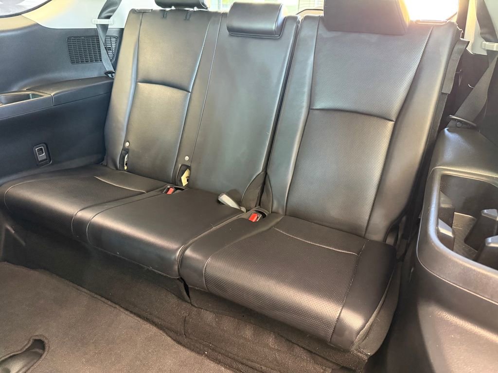 Used 2024 Toyota Grand Highlander XLE image 27