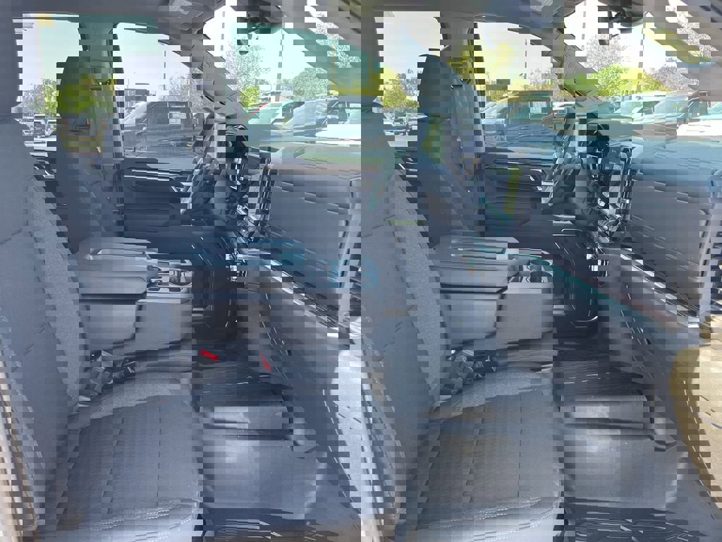 New 2025 GMC Sierra 1500 Elevation image 5