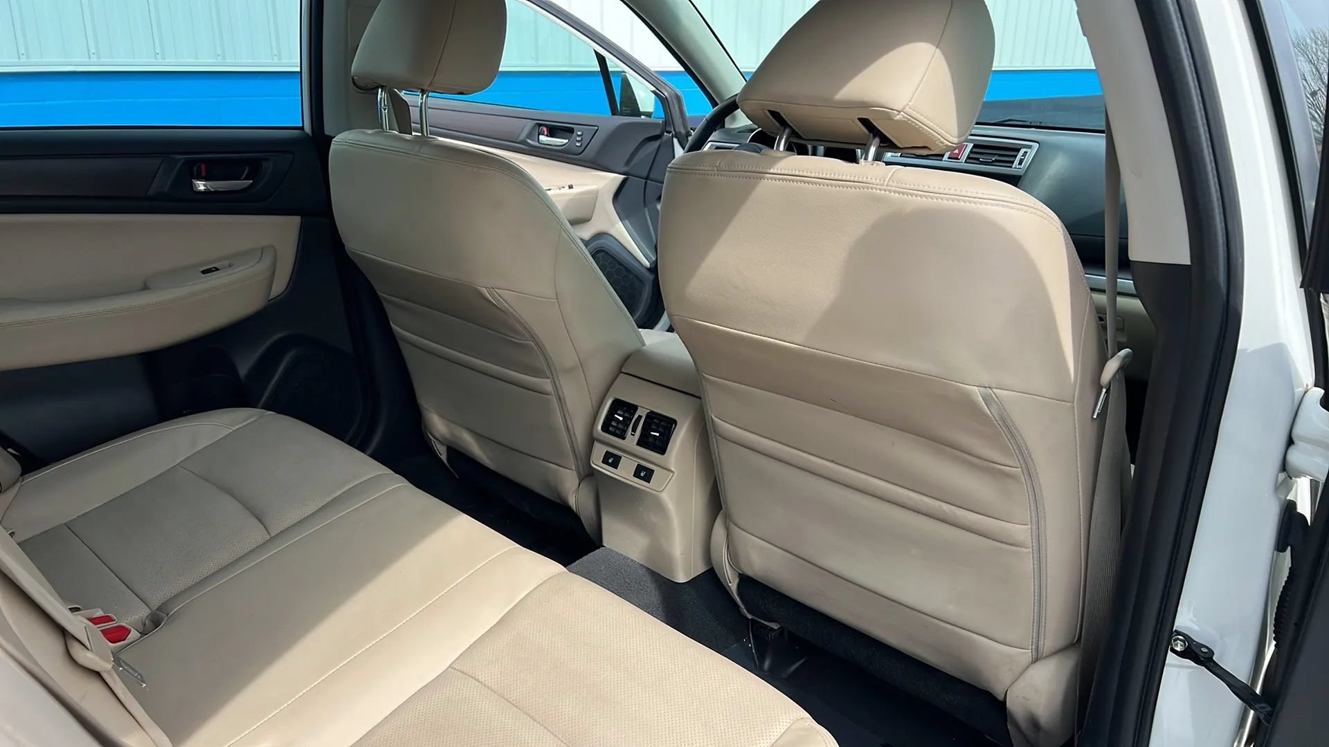 Used 2017 Subaru Legacy 2.5i Limited AWD/4WD image 16