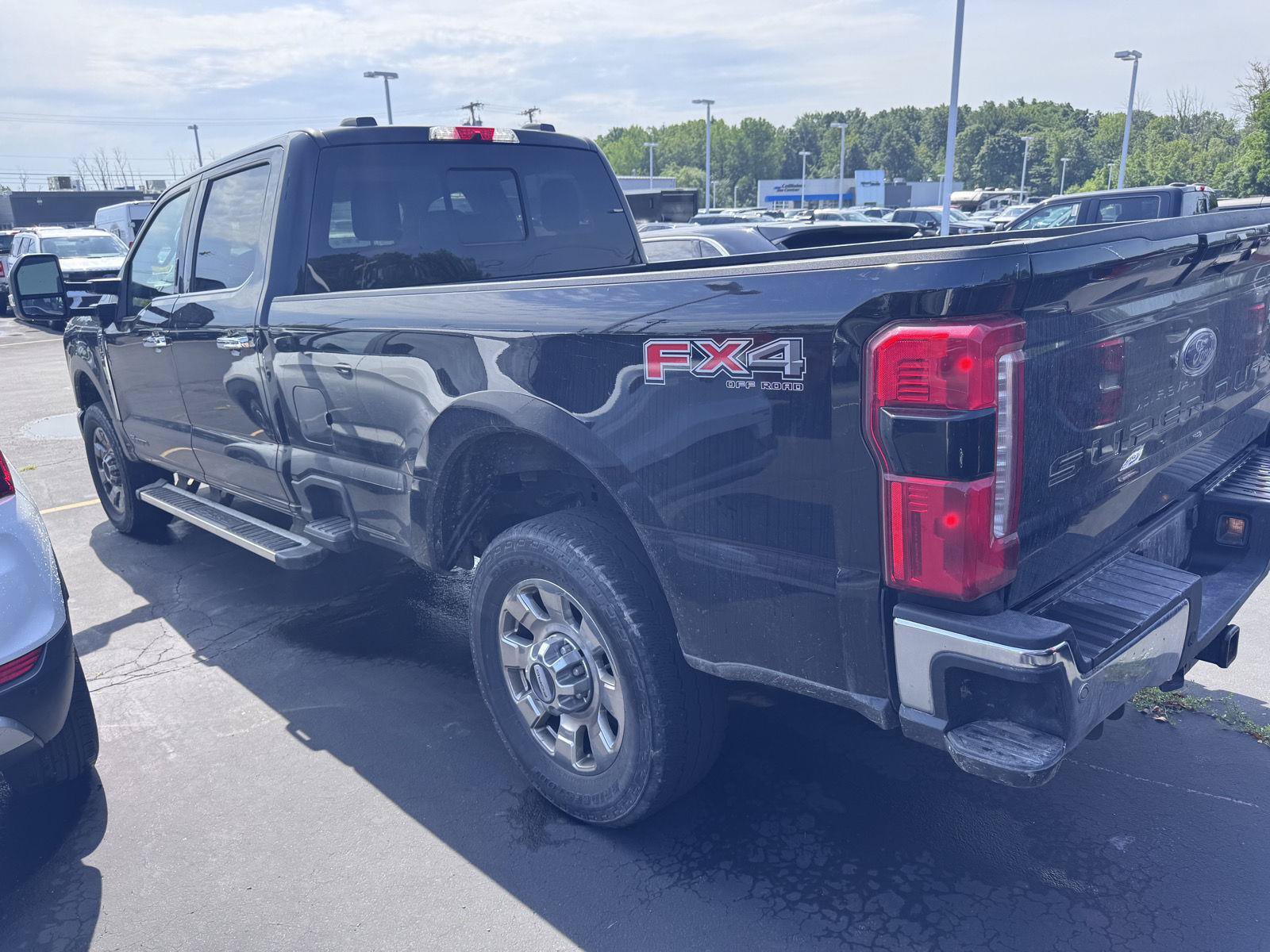Used 2024 Ford F350 Lariat w/ Chrome Package AWD/4WD image 6