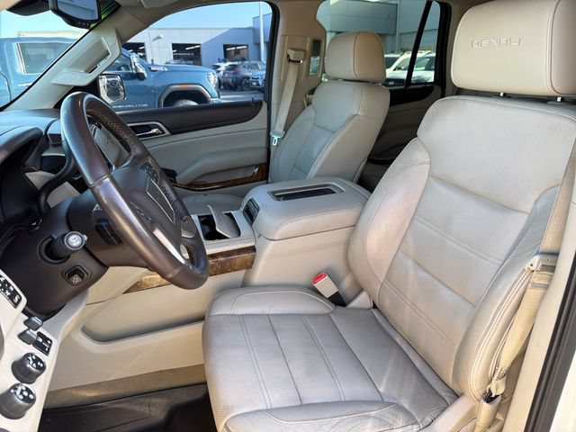 Used 2015 GMC Yukon Denali w/ Premium Package AWD/4WD image 18