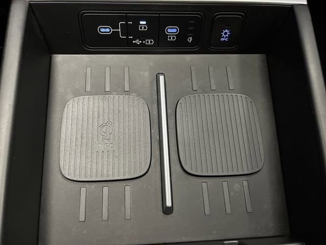 Used 2025 Hyundai Santa Fe Limited image 27