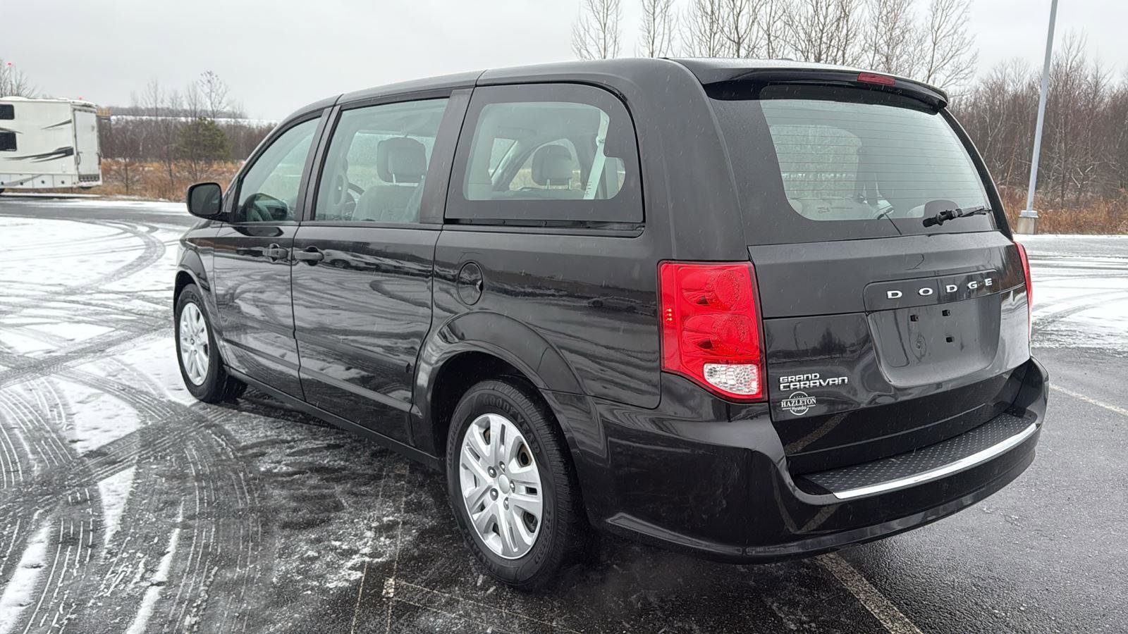 Used 2015 Dodge Grand Caravan American Value Package w/ UConnect Hands-Free Group image 10