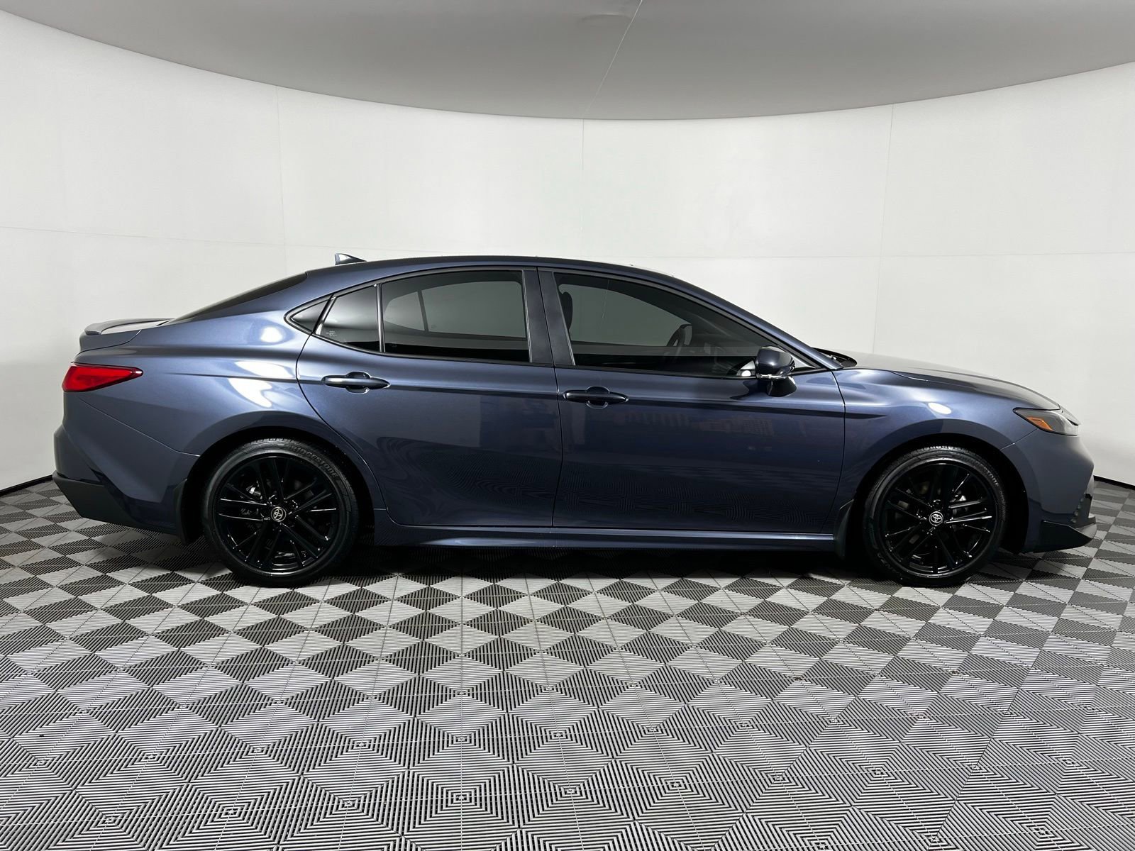 Used 2026 Toyota Camry SE w/ Multimedia Upgrade Package FWD image 4