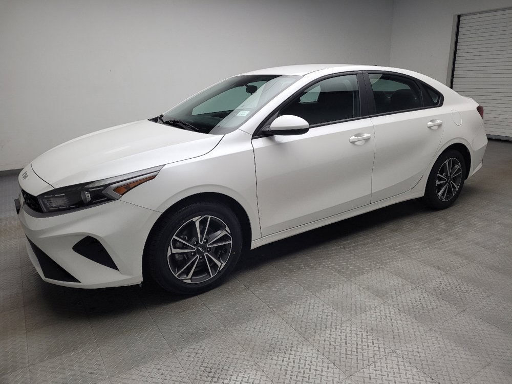 Used 2023 Kia Forte LXS FWD image 2