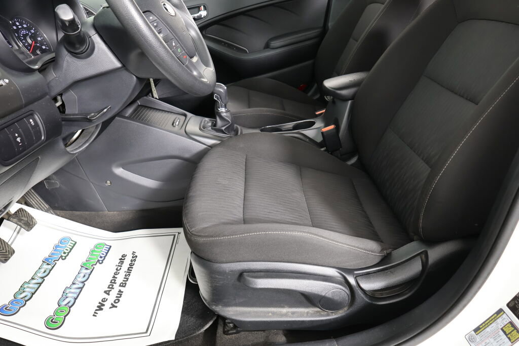 Used 2016 Kia Forte LX image 13