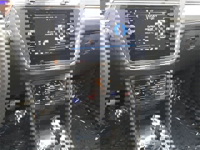 Used 2024 Volkswagen Tiguan SE image 36