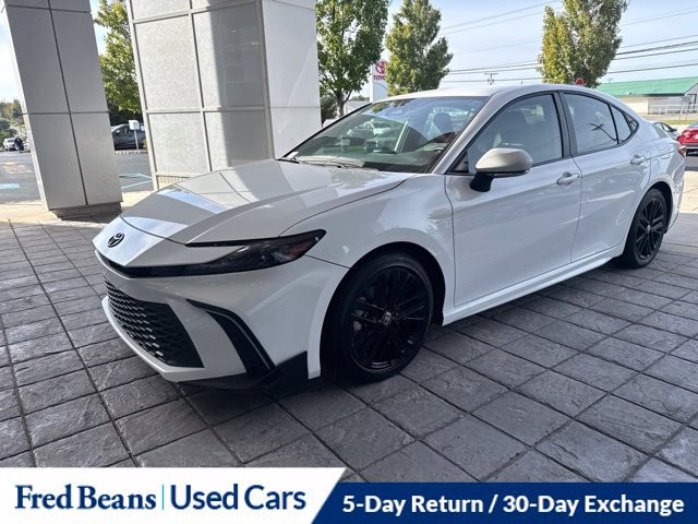 Used 2025 Toyota Camry SE w/ Multimedia Upgrade Package FWD image 19