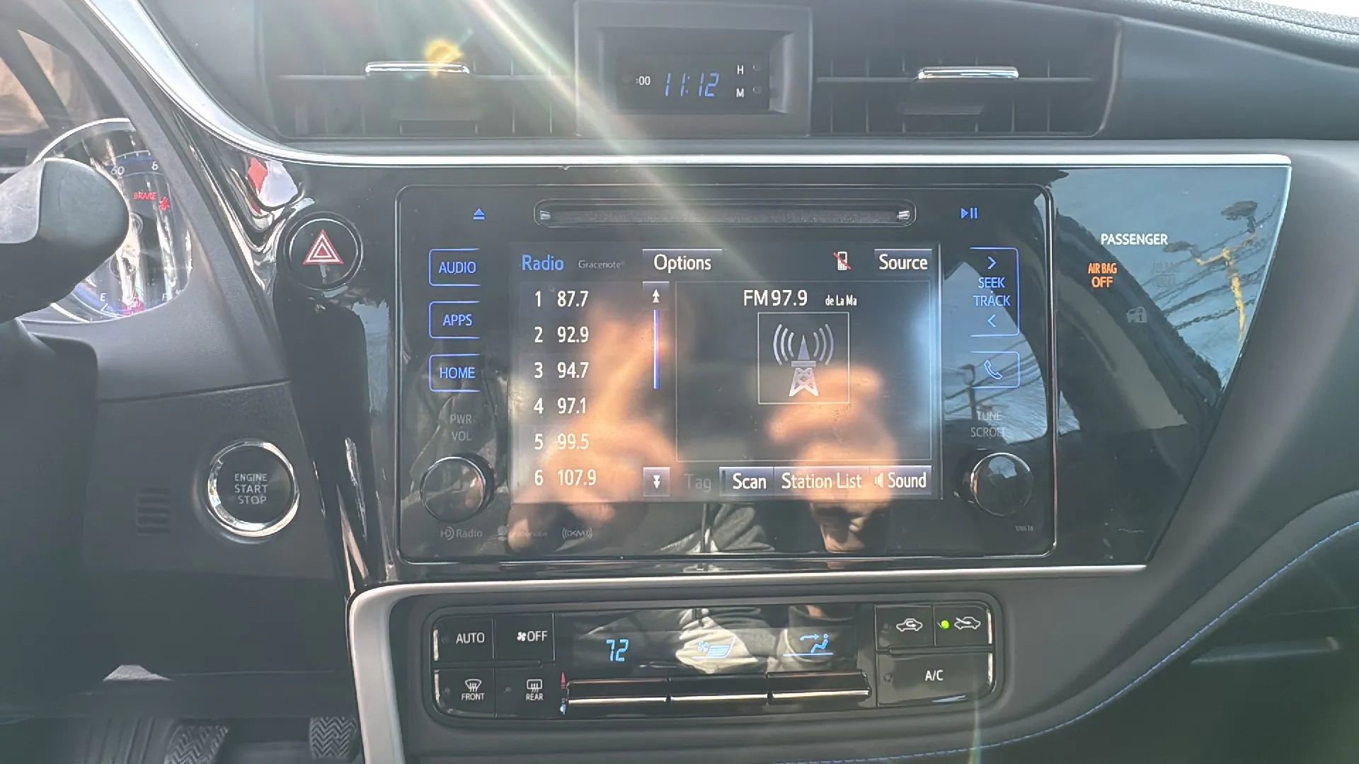 Used 2017 Toyota Corolla SE image 18