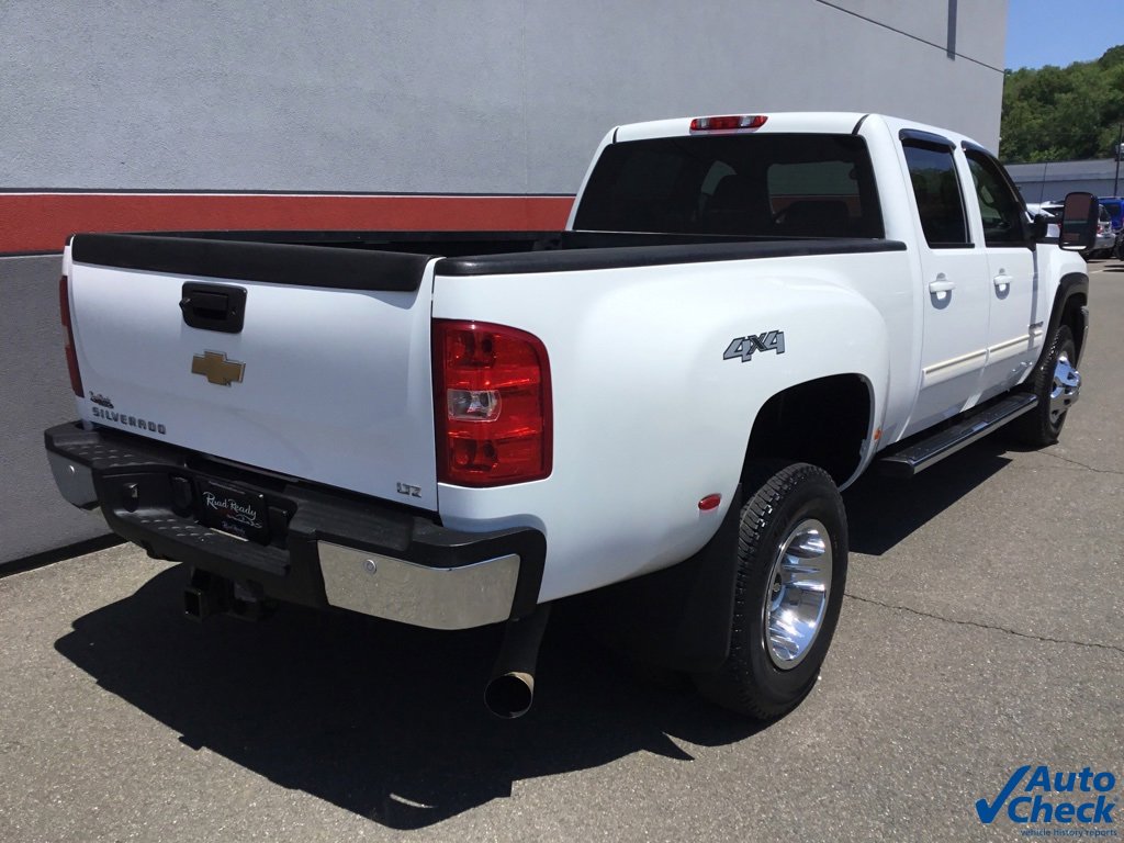 Used 2011 Chevrolet Silverado 3500 LTZ w/ Snow Plow Prep Package image 10