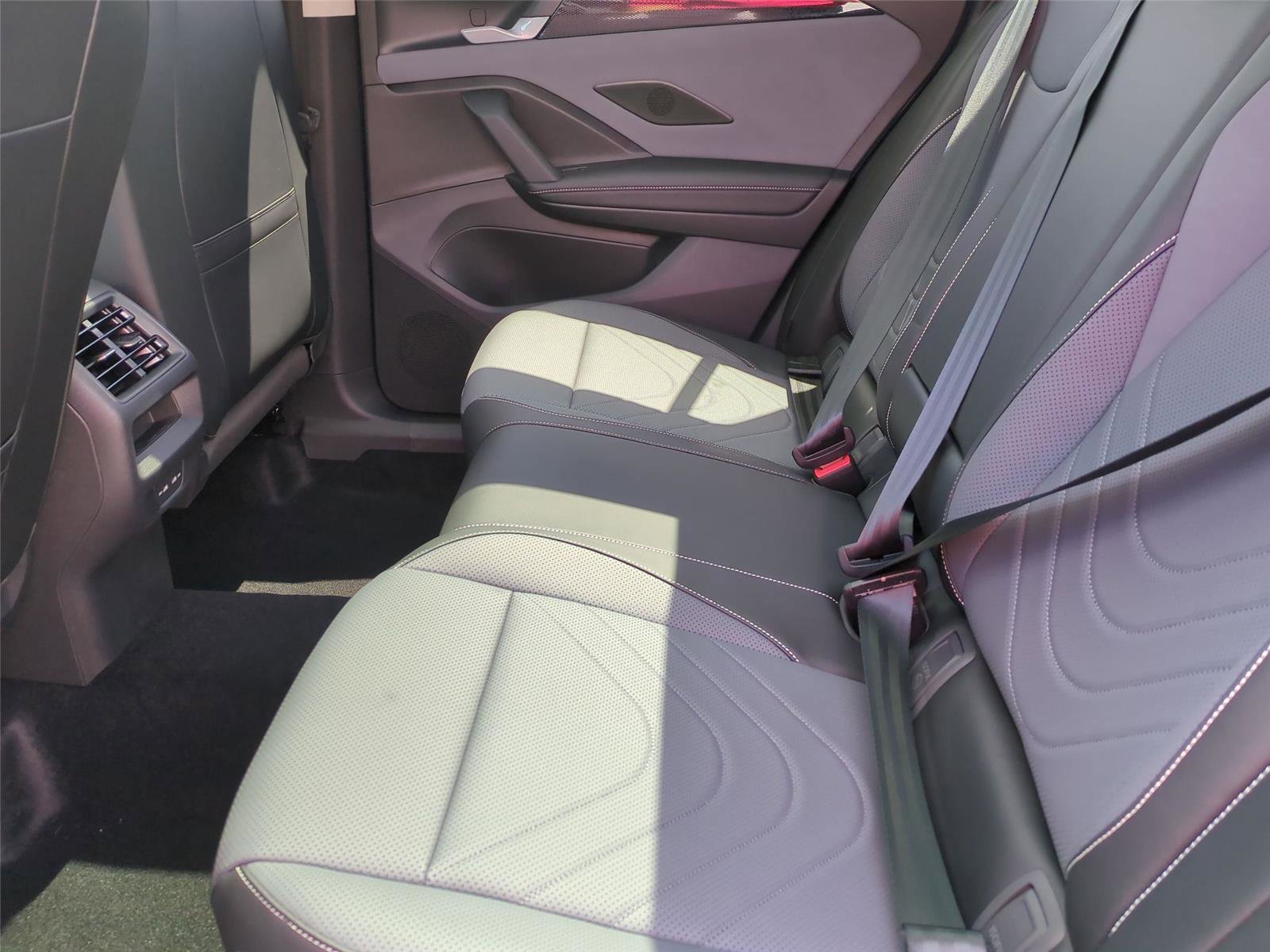 New 2026 Volkswagen Tiguan SE AWD/4WD image 15