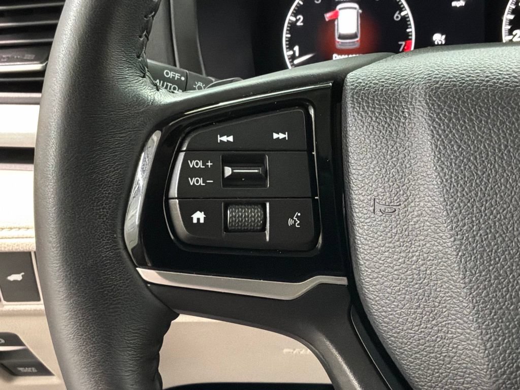 Used 2025 Honda Odyssey EX-L image 9