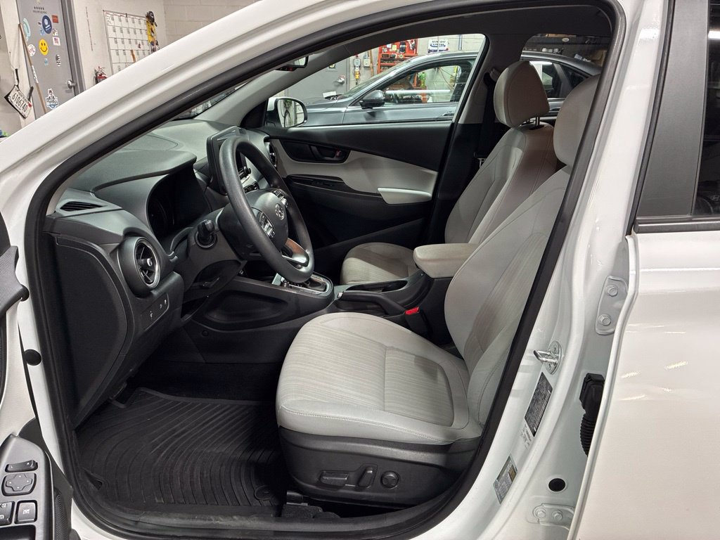 Used 2023 Hyundai Kona SEL AWD/4WD image 10