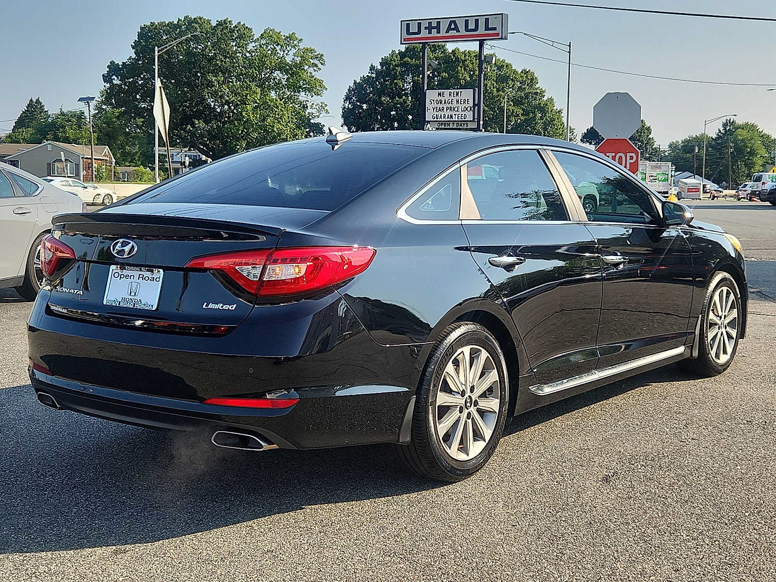 Used 2017 Hyundai Sonata Limited w/ Ultimate Package 04 FWD image 6