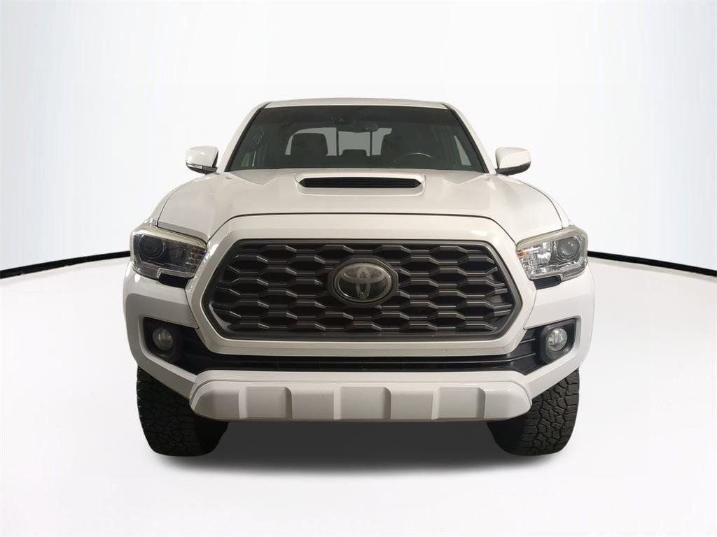 Used 2020 Toyota Tacoma TRD Sport image 3