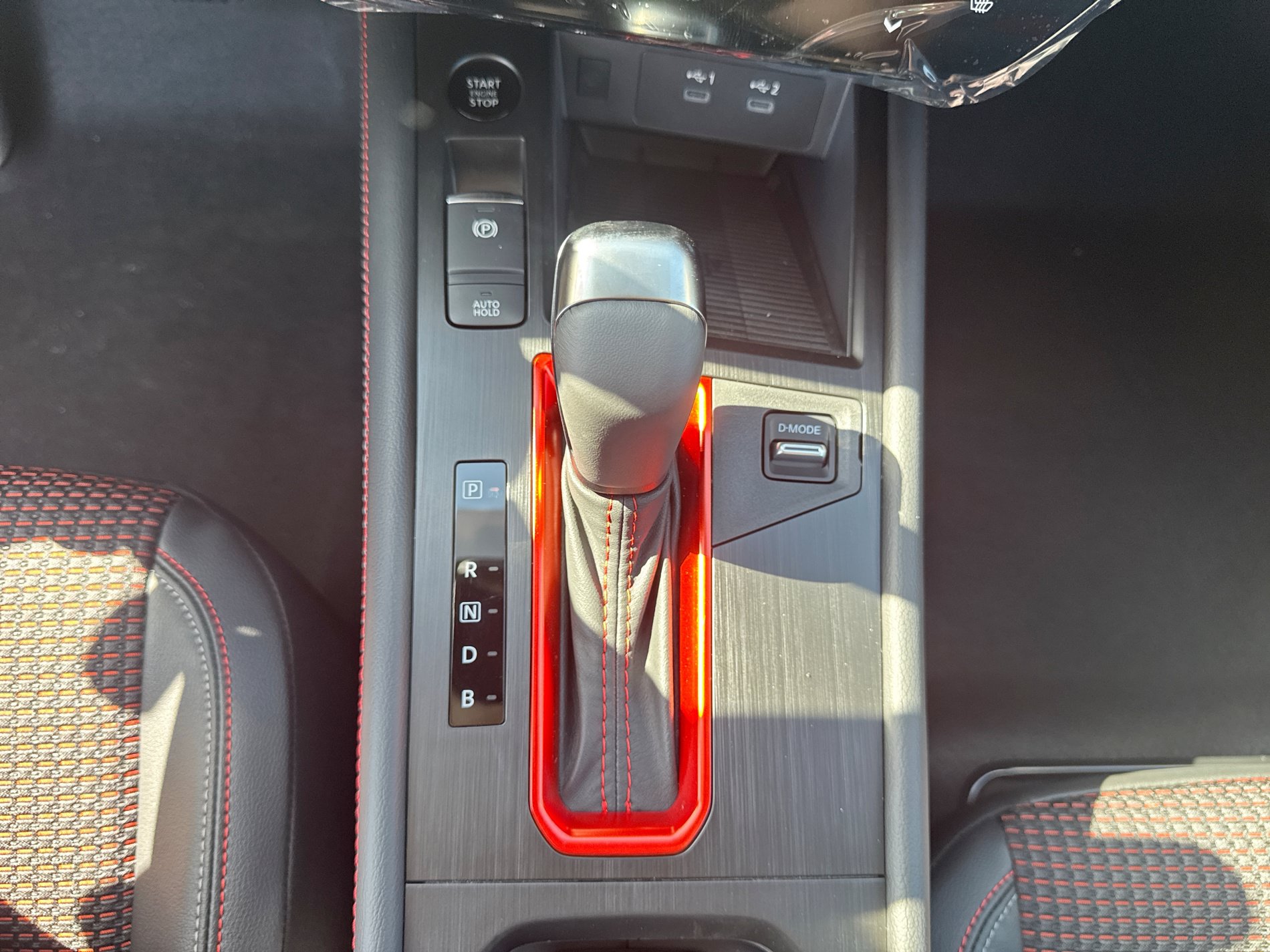 New 2026 Nissan Kicks SR w/ Cold Weather Package FWD image 19
