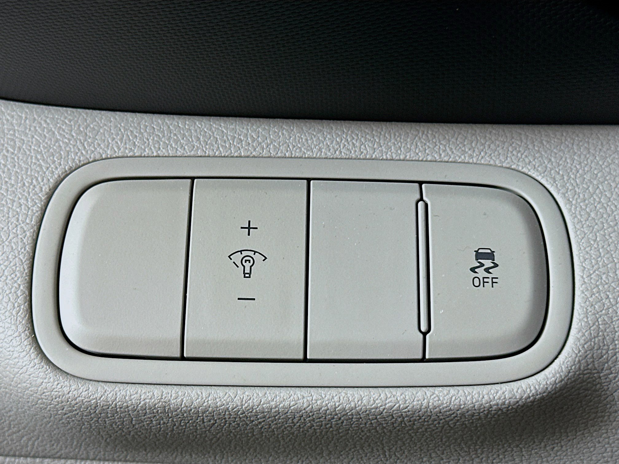 Used 2025 Hyundai Venue SEL image 17