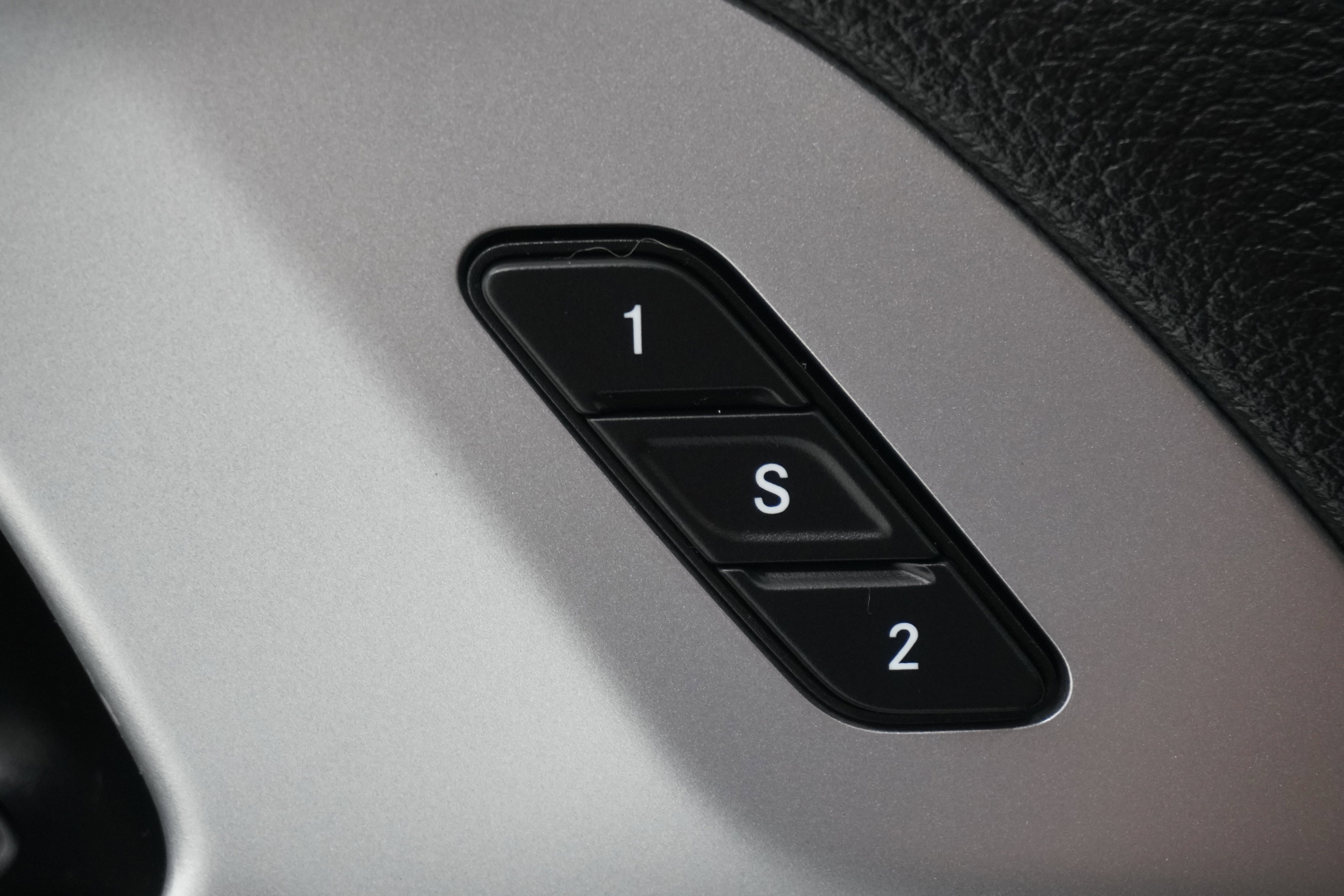 Used 2020 Chrysler Pacifica Touring-L Plus image 18