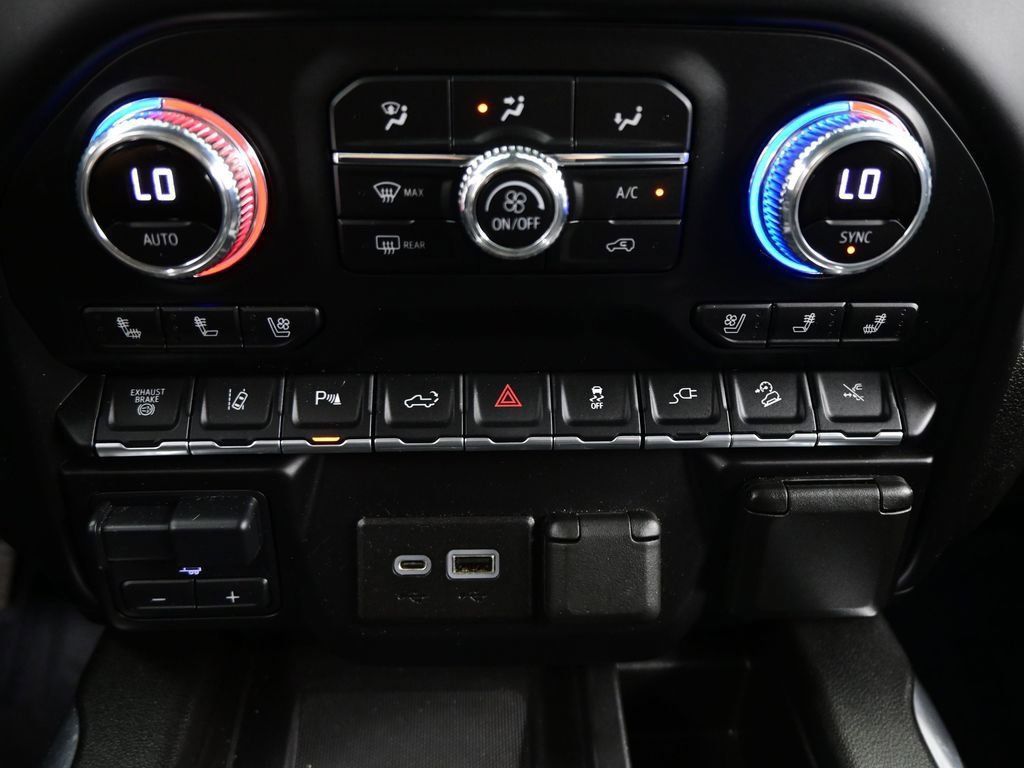 Used 2022 GMC Sierra 2500 Denali w/ Denali Ultimate Package image 31