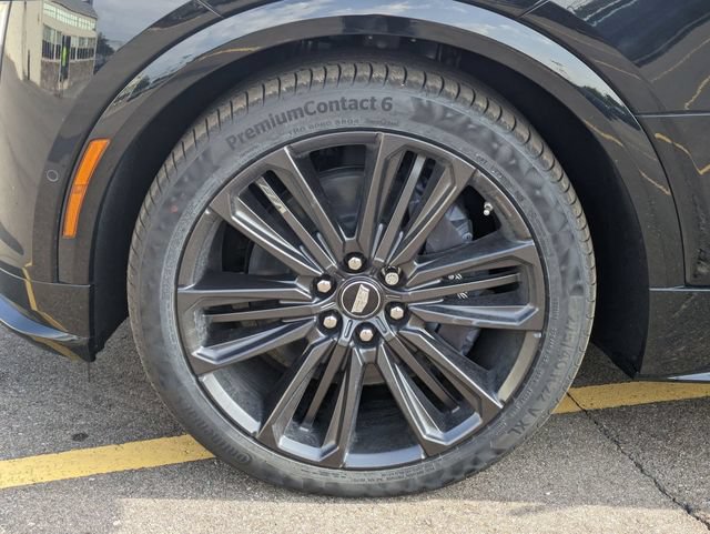 New 2026 Cadillac Lyriq V AWD/4WD image 28