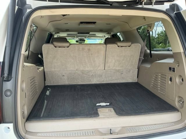 Used 2017 Chevrolet Suburban Premier AWD/4WD image 10