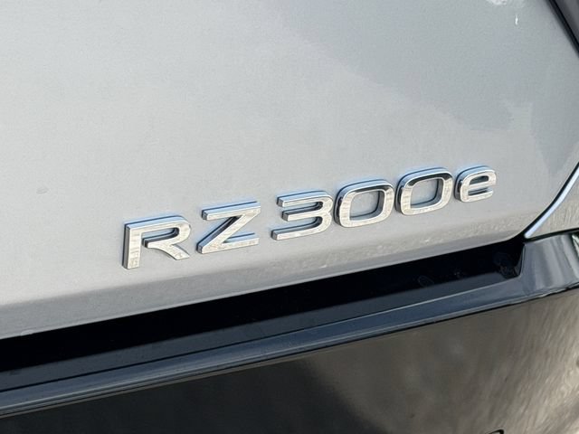 Used 2025 Lexus RZ 300e w/ Accessory Package (Z1) FWD image 9