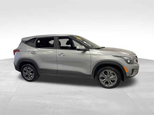 Used 2026 Kia Seltos LX FWD image 8