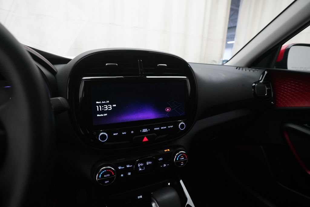 Used 2023 Kia Soul GT-Line FWD image 6