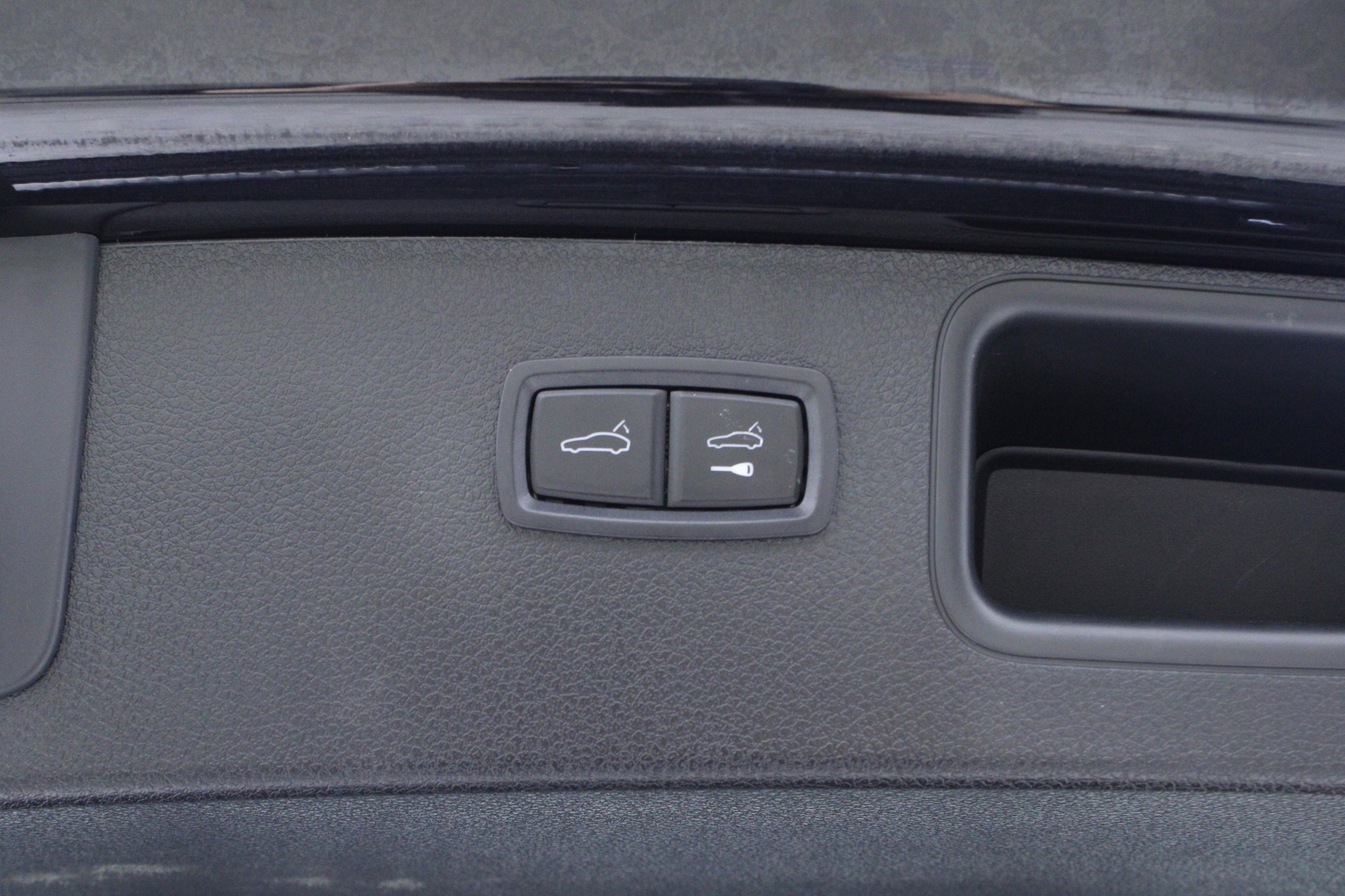 Used 2018 Porsche Macan image 11