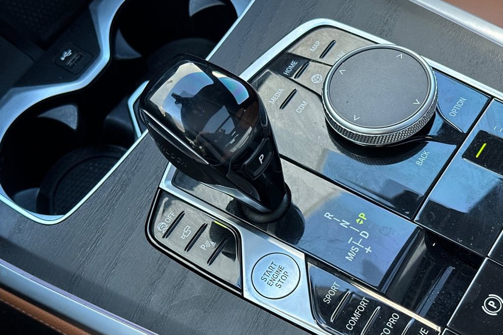 Used 2021 BMW X7 xDrive40i w/ M Sport Package image 26