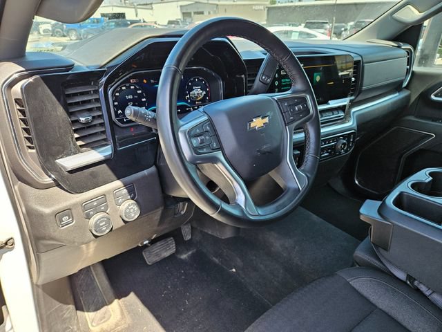 Used 2025 Chevrolet Silverado 2500 LT w/ Convenience Package AWD/4WD image 9