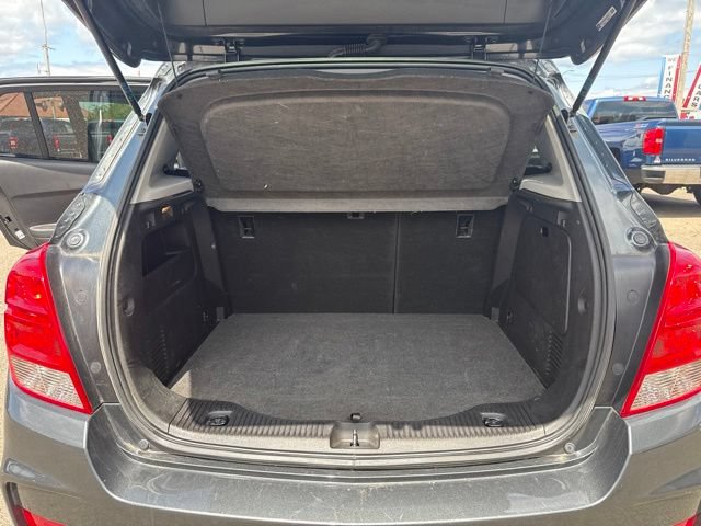 Used 2019 Chevrolet Trax LS w/ Tint and Cruise Package AWD/4WD image 11
