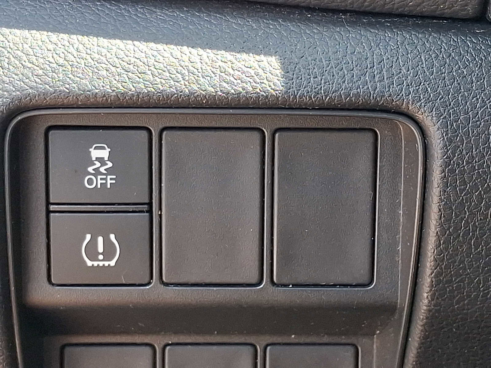 Used 2018 Honda CR-V LX image 24