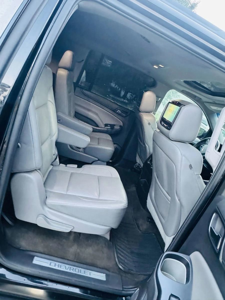Used 2015 Chevrolet Suburban LT image 7